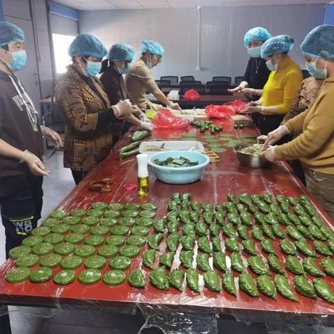 清明果飘香 社区送温情