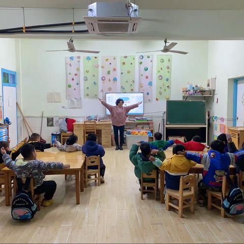 连线摩玩之《扫把与簸箕》