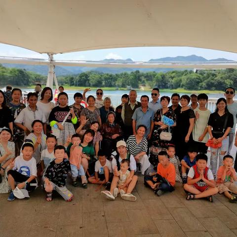 奶奶86大寿，四十来家人一起水府庙出游