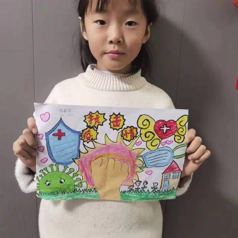 二三班居家孩子居家生活精彩瞬间