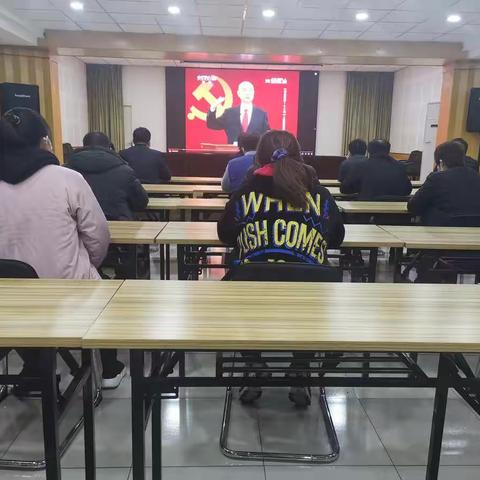 行政审批服务局传达贯彻区党史学习动员部署会议精神