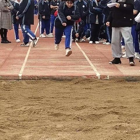 给龙玲婷爸爸妈妈的一封信