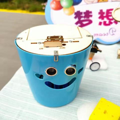 “科技 · 梦想 · 未来” 西工外小暑假创客作品展