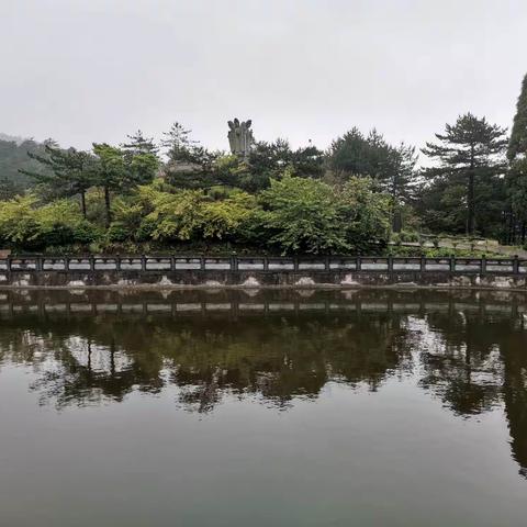 微雨莲台山