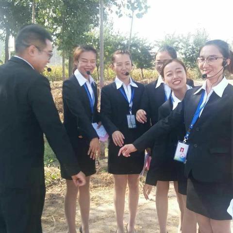 平顺县20名旅游志愿者国庆、中秋期间靓丽妆点全县旅游市场