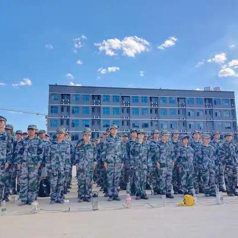 《军训最燃时》——信息工程学院