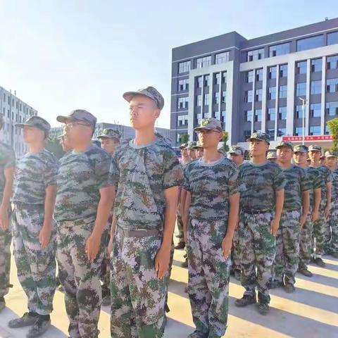 军训一阵子  受益一辈子