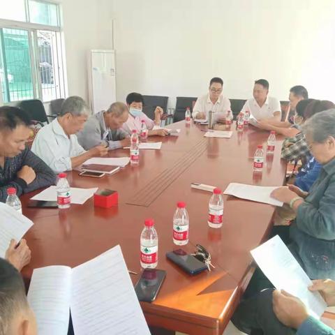 南滨居海燕党支部党员大会