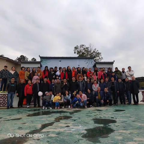 好时光，好季节，三月里有你有我也有她，让我们一起相约美丽的浏阳梅田湖踏春。