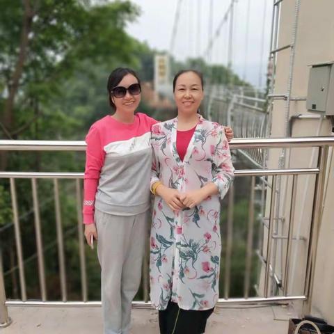 深情姐妹在一起