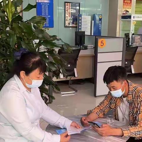 建行遵化凤凰南路支行“劳动者港湾”：爱的港湾，照亮每个人心底的月光