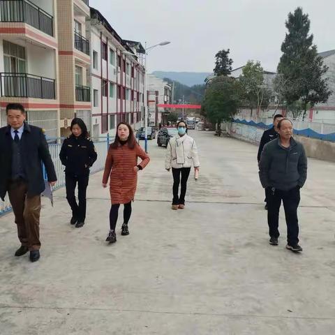 绥阳镇开展校园及周边食品安全联合整治