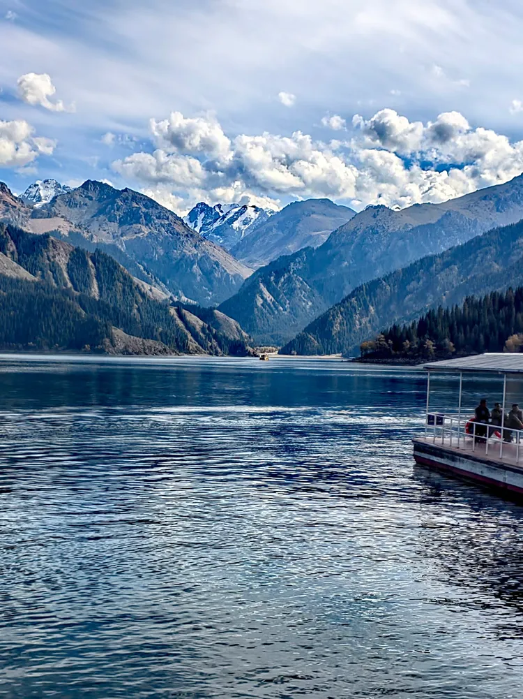 新疆天山天池的水流向哪里