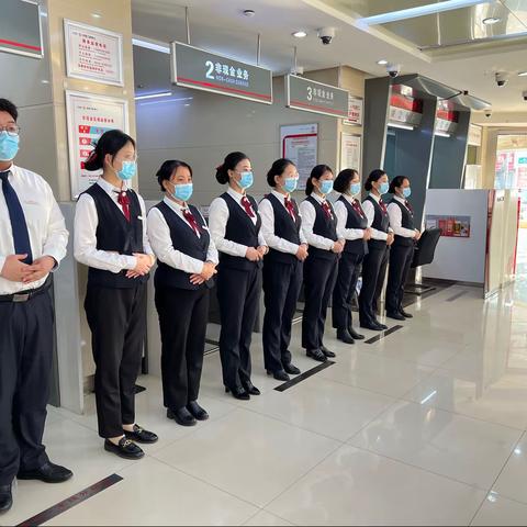 万⽯⾕，粒粒积累；千丈布，根根织成——德城东风西路支行10月12日工作简报