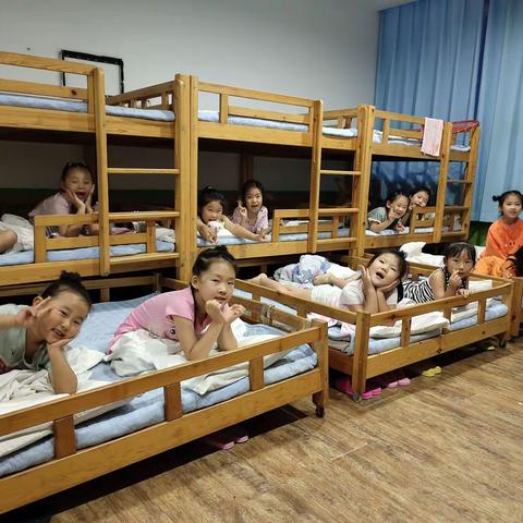 又是一年毕业季  西柳镇公立宗骏幼儿园举行“毕业班  成长夜”活动