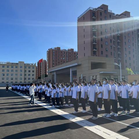 凝心聚力，团结一心——密云六中初一年级团建拓展活动