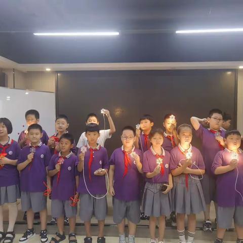 科学启迪智慧，巧手实践未来。金华实验小学三（1）班第三社区小组暑期实践活动