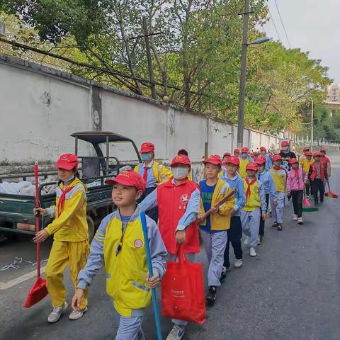 “志愿服务我先行 文明新风在践行”赣州市天竺山小学大手拉小手志愿服务活动