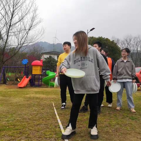 ,来湖州团建体验飞盘碰撞