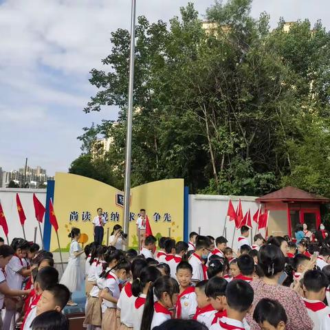 钟家村小学三里坡校区四（8）班欢度六一