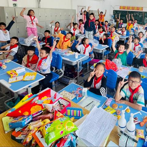 月满，爱也满——嘉国一中小学部三一班中秋茶话会