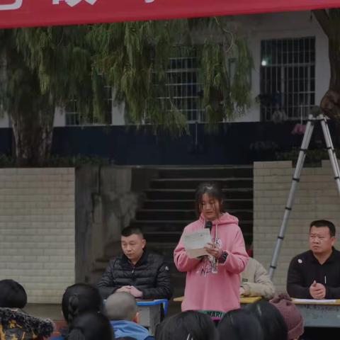 讲好红色故事，传承红色基因—中方县新路河镇学校红色故事会微宣讲活动