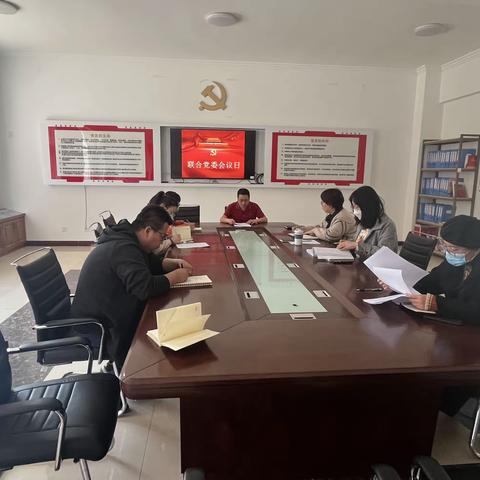 中慧社区开展三月份轮值书记讲党课活动