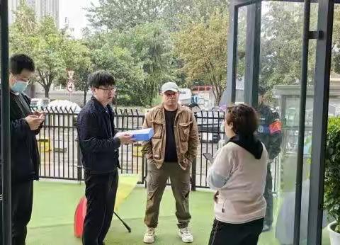 长延堡垃圾分类办强化监管，规范沿街门店幼儿园垃圾清运相关工作