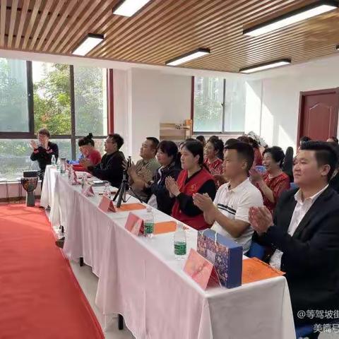 “垃圾分分类，资源不浪费”等驾坡垃圾分类办联合绿地社区开展垃圾分类知识竞猜活动