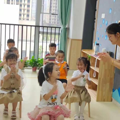 栗雨街道第十幼儿园，我们在秋天相遇