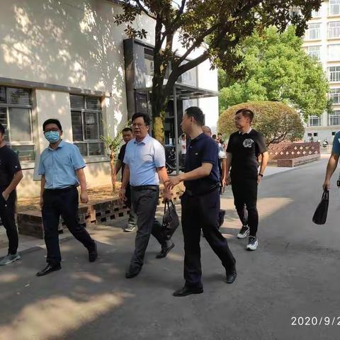 湘潭大学工程训练中心一行来我中心调研