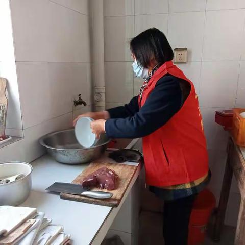 红盟上门助餐 让居民拍手称赞|“柚”见好邻礼社会工作室助力居家养老服务