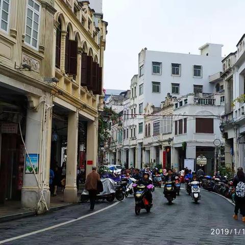 严冬酷暑旅居录（之三，戊戍冬海南行）