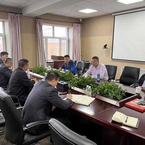 农垦分行高级客户经理郎小波带队到宝泉岭支行检查指导工作