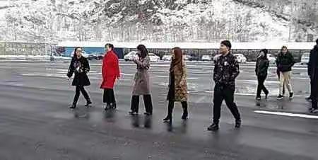 风雪兼程，你我同行，茉莉爱心团队一直在路上……