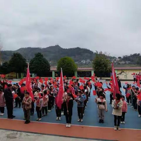 盘水街道大坡小学冬季运动会     阳光体育●快乐成长