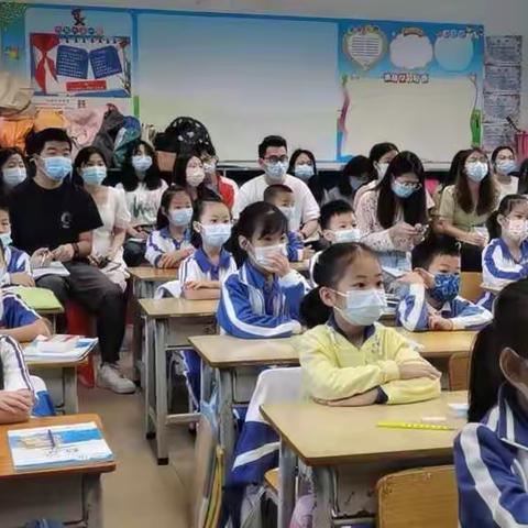 以生为本，“动”中乐学——东晓小学举行青年骨干教师公开课活动