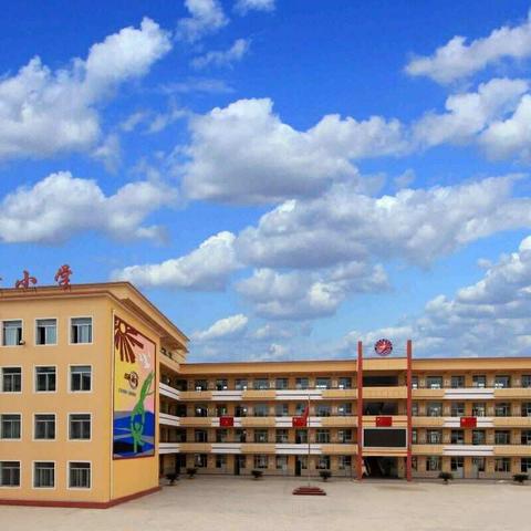 县府街小学“生命在我手中，安全在我心中！”主题安全教育活动