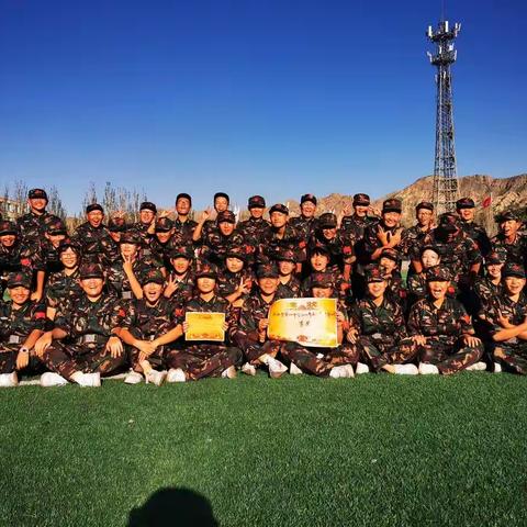 宝剑锋从磨砺出，梅花香自苦寒来