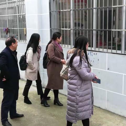 襄阳市荆州街小学赴谷城县赵湾乡长岭小学精准扶贫活动纪实