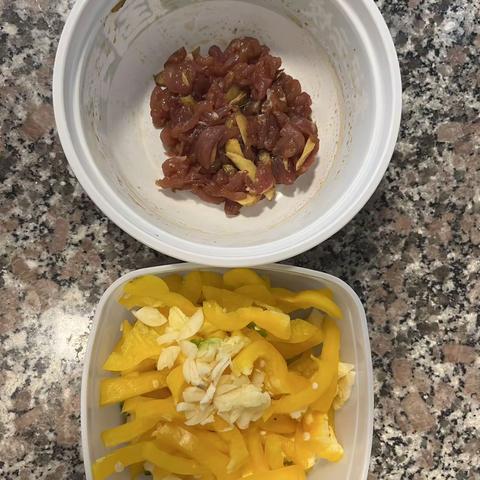 广东韶关实验中学七（4）班肖舒畅美食篇-彩椒炒瘦肉