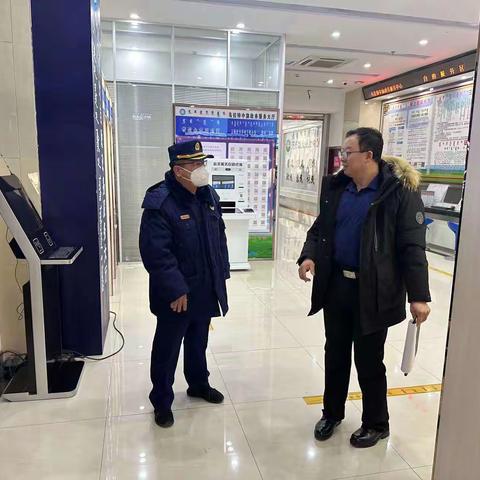 中旗大队深入党政办公大楼开展消防安全检查