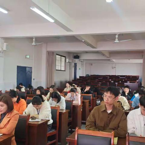 春风如你，芳华绽放——记上栗县栗江小学教师培训师活动