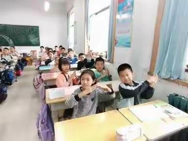 快乐的实验小学三年级三班