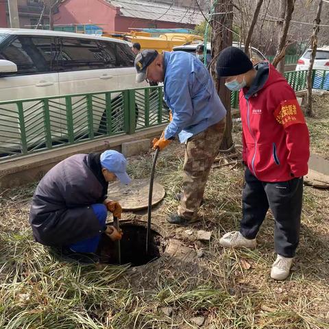 社区吹哨，部门报到——东高地北社区“金钥匙议事厅”联合社区办、物业公司解决下水多年“拥堵”难题