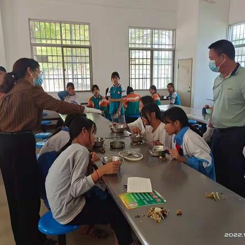 食品安全 重于泰山——华侨农场中心学校食品安全演练