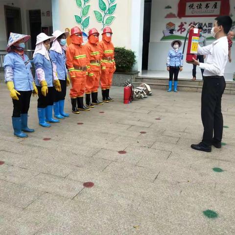灵山镇中心小学消防培训