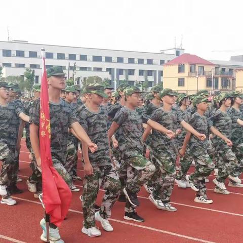 锐意进取，青春无悔，恰是同学少年，一往无前              ——崇阳二中高一9班军训特辑