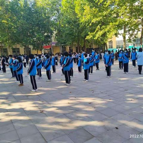 师生核酸检测    筑牢校园安全防线