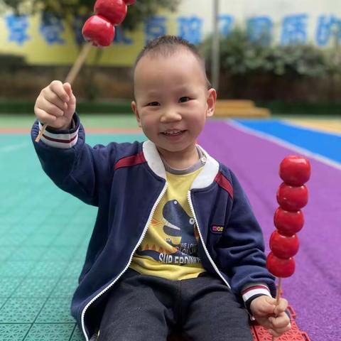 芽芽的宝贝和大家打招呼啦